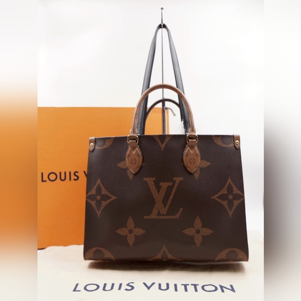 CE24 💟 Louis Vuitton Reverse Monogram Giant Onthego MM